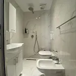 Center Apartment *